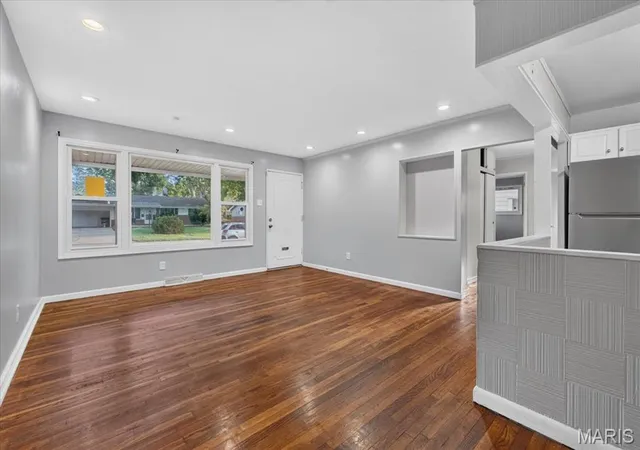 Photo 4 of Sale Pending at 2212 Collett Dr, Saint Louis, MO 63136 | MLS# MIS26068004 | Listing updated on 2026-10-28