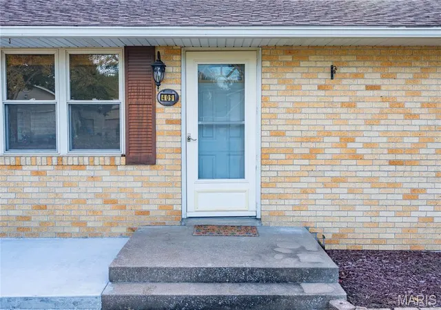 Photo 3 of Single family home for sale at 409 County Rd 345, Jackson, MO 63755 | MLS# MIS26068006 | Listing updated on 2026-10-27