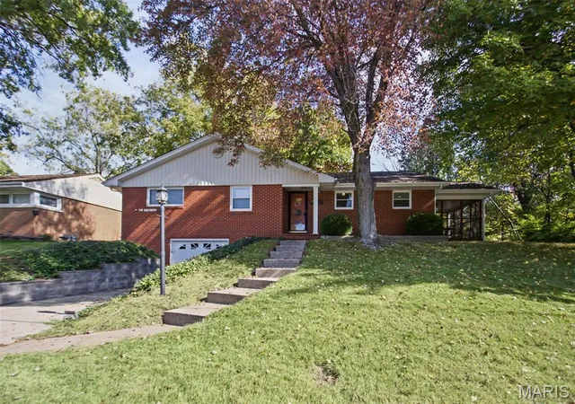 Single family home for sale at 138 Dalewood Dr, East Alton, IL 62024 | MLS# MIS26068008