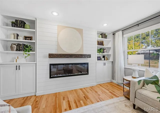 Photo 4 of Single family home for sale at 4456 Sunhill Dr, Saint Louis, MO 63128 | MLS# MIS26068012 | Listing updated on 2026-10-29