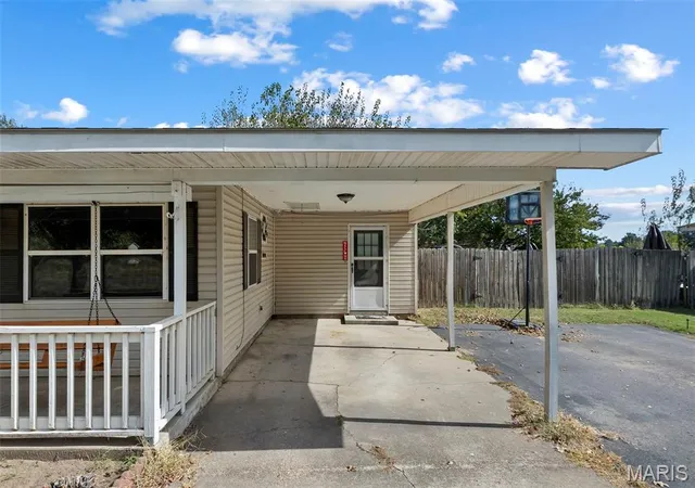 Photo 3 of Single family home for sale at 39774 Bernard Rd, Malden, MO 63863 | MLS# MIS26068014 | Listing updated on 2026-10-22