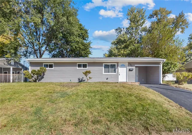 Single family home for sale at 9237 Harold Dr, Saint Louis, MO 63134 | MLS# MIS26068015