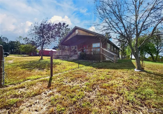Photo 2 of Single family home for sale at 22851 Mcclurg Dr, Lebanon, MO 65536 | MLS# MIS26068017 | Listing updated on 2026-10-22