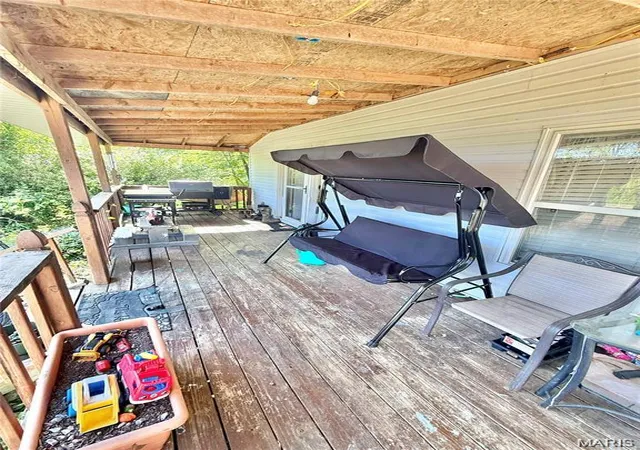 Photo 3 of Single family home for sale at 723 Ada St, Bismarck, MO 63624 | MLS# MIS26068018 | Listing updated on 2026-10-26
