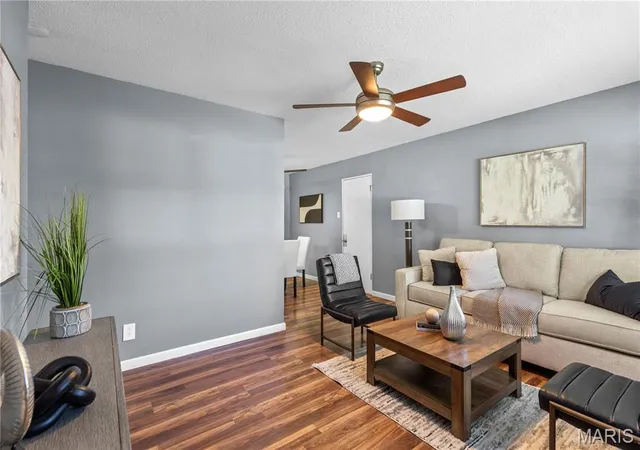 Photo 3 of Single family home for sale at 11 Charlotte Dr, Florissant, MO 63031 | MLS# MIS26068024 | Listing updated on 2026-10-29