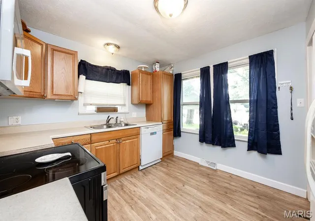 Photo 4 of Single family home for sale at 100 N 79th Street, Belleville, IL 62223 | MLS# MIS26068043 | Listing updated on 2026-10-22