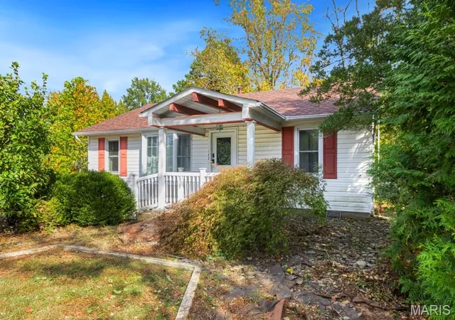 Photo 2 of Single family home for sale at 752 Crawford Cir, Sullivan, MO 63080 | MLS# MIS26068063 | Listing updated on 2026-10-22