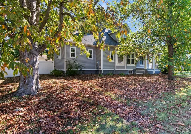Photo 2 of Single family home for sale at 603 E Hauser St, Litchfield, IL 62056 | MLS# MIS26068075 | Listing updated on 2026-10-28