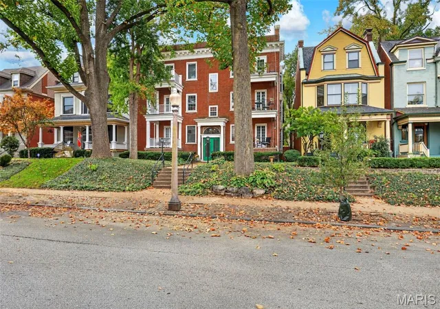Photo 1 of Condo for sale at 4530 Mcpherson Ave #2E, Saint Louis, MO 63108 | MLS# MIS26068078 | Listing updated on 2026-10-28