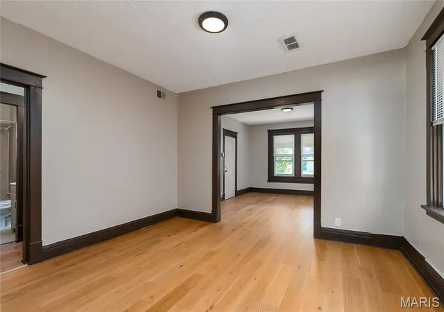 Photo 3 of Multi family home for sale at 6731 Crest Ave, Saint Louis, MO 63130 | MLS# MIS26068085 | Listing updated on 2026-10-28
