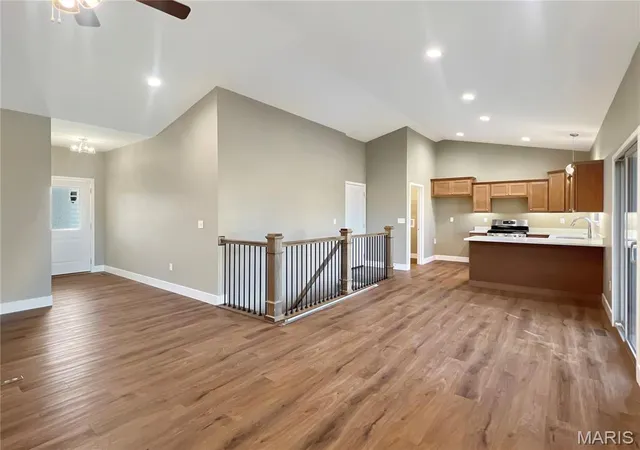 Photo 3 of Single family home for sale at 1816 Wellington Ln, Maryville, IL 62062 | MLS# MIS26068088 | Listing updated on 2026-10-26