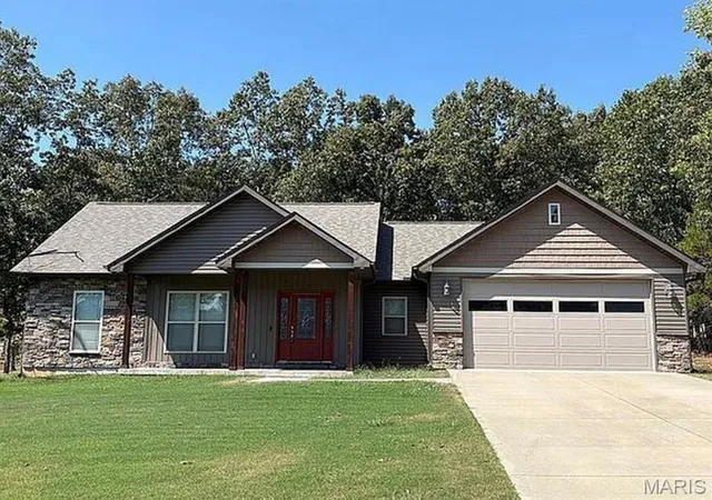 Photo 2 of Single family home for sale at 279 Ruth Harris Ln, Poplar Bluff, MO 63901 | MLS# MIS26068090 | Listing updated on 2026-10-29