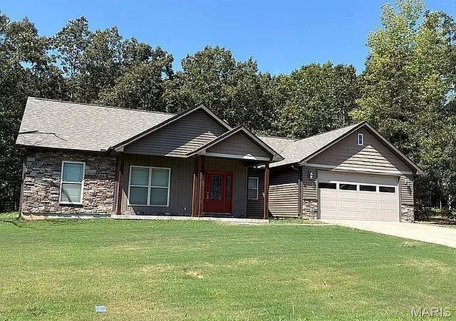 Photo 3 of Single family home for sale at 279 Ruth Harris Ln, Poplar Bluff, MO 63901 | MLS# MIS26068090 | Listing updated on 2026-10-29