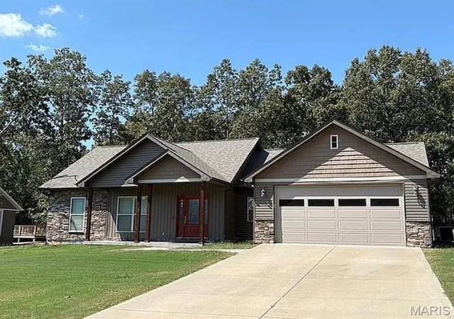 Photo 1 of Single family home for sale at 279 Ruth Harris Ln, Poplar Bluff, MO 63901 | MLS# MIS26068090 | Listing updated on 2026-10-29