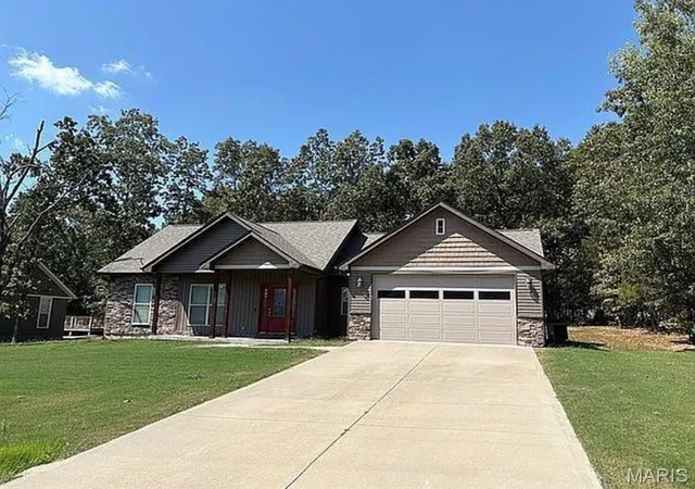 Single family home for sale at 279 Ruth Harris Ln, Poplar Bluff, MO 63901 | MLS# MIS26068090