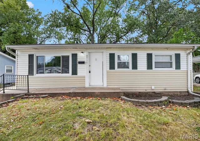 Photo 2 of Single family home for sale at 6717 Lightwood Dr, Hazelwood, MO 63042 | MLS# MIS26068100 | Listing updated on 2026-10-29