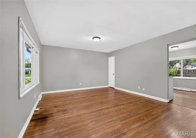 Photo 4 of Single family home for sale at 6717 Lightwood Dr, Hazelwood, MO 63042 | MLS# MIS26068100 | Listing updated on 2026-10-29