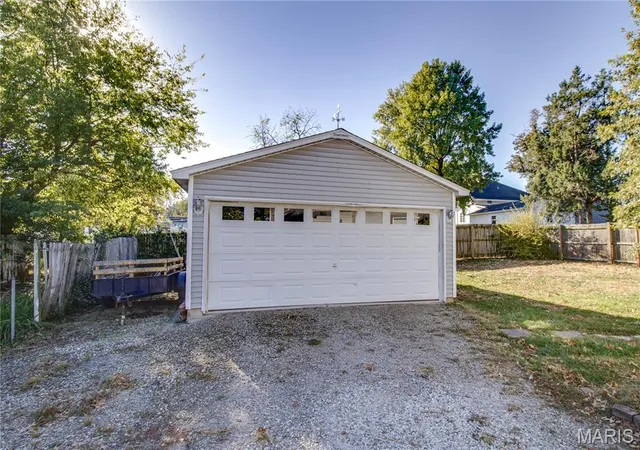 Photo 42 of Single family home for sale at 208 E Spruce St, Jerseyville, IL 62052 | MLS# MIS26068109 | Listing updated on 2026-10-29