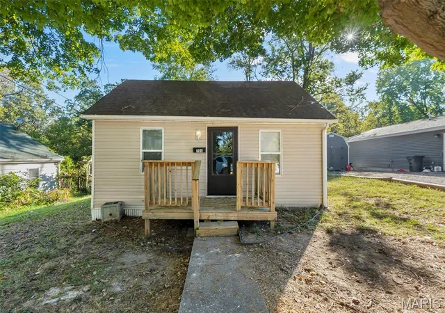 Photo 1 of Sale Pending at 708 N Hope St, Jackson, MO 63755 | MLS# MIS26068146 | Listing updated on 2026-10-27