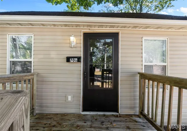 Photo 3 of Sale Pending at 708 N Hope St, Jackson, MO 63755 | MLS# MIS26068146 | Listing updated on 2026-10-27
