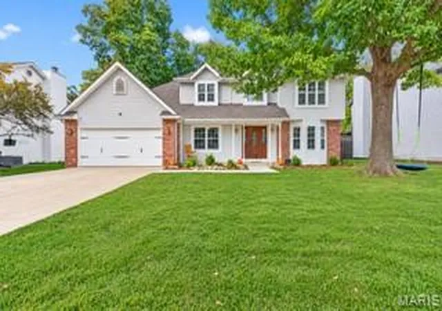 Single family home for sale at 949 Columbia Ave, Fairview Heights, IL 62208 | MLS# MIS26068147