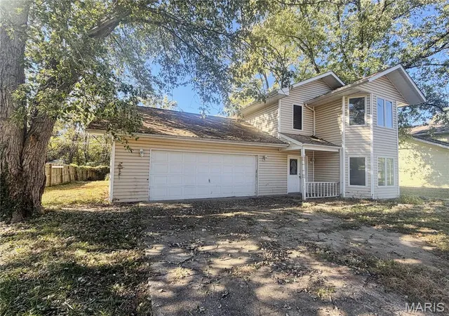 Photo 2 of Single family home for sale at 1202 Winchester Dr, Rolla, MO 65401 | MLS# MIS26068156 | Listing updated on 2026-10-26