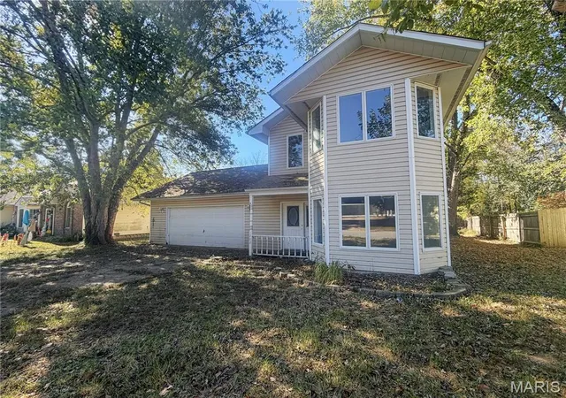 Photo 3 of Single family home for sale at 1202 Winchester Dr, Rolla, MO 65401 | MLS# MIS26068156 | Listing updated on 2026-10-26