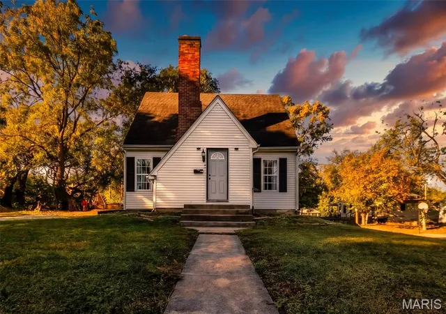 Single family home for sale at 615 N 5th Street, Elsberry, MO 63343 | MLS# MIS26068200