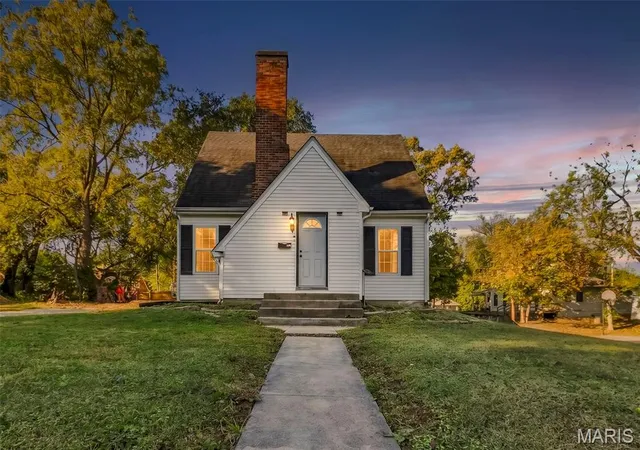 Photo 1 of Single family home for sale at 615 N 5th Street, Elsberry, MO 63343 | MLS# MIS26068200 | Listing updated on 2026-10-27