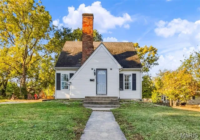Photo 2 of Single family home for sale at 615 N 5th Street, Elsberry, MO 63343 | MLS# MIS26068200 | Listing updated on 2026-10-27