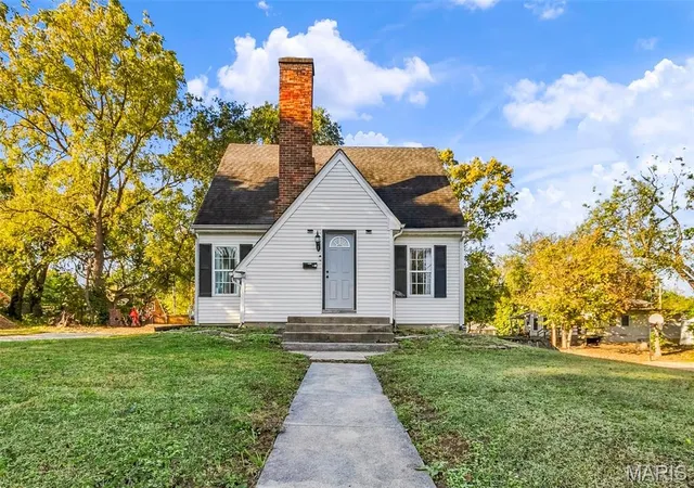 Photo 4 of Single family home for sale at 615 N 5th Street, Elsberry, MO 63343 | MLS# MIS26068200 | Listing updated on 2026-10-27