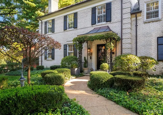 Photo 4 of Single family home for sale at 8150 Stanford Ave, Saint Louis, MO 63130 | MLS# MIS26068202 | Listing updated on 2026-10-29