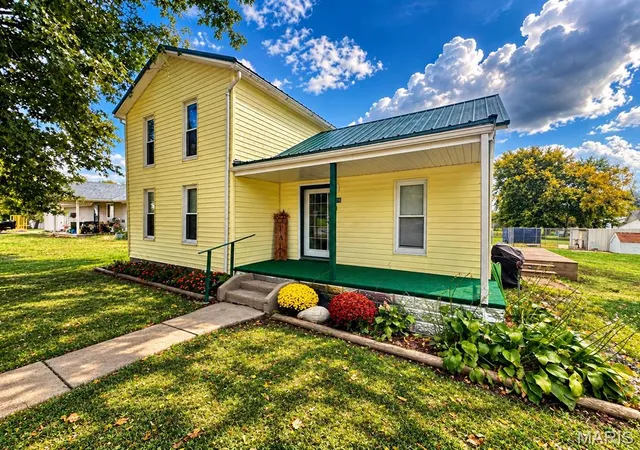 Photo 1 of Single family home for sale at 608 Academy St, La Belle, MO 63447 | MLS# MIS26068203 | Listing updated on 2026-10-26