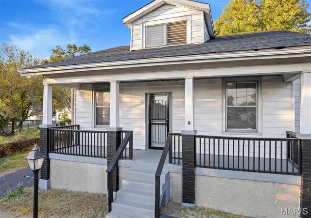 Photo 3 of Single family home for sale at 151 W Holden Ave, Saint Louis, MO 63125 | MLS# MIS26068209 | Listing updated on 2026-10-28