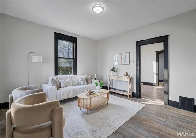 Photo 4 of Single family home for sale at 151 W Holden Ave, Saint Louis, MO 63125 | MLS# MIS26068209 | Listing updated on 2026-10-28