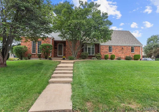 Photo 1 of Single family home for sale at 406 Fairfax St, Columbia, IL 62236 | MLS# MIS26068214 | Listing updated on 2026-10-28