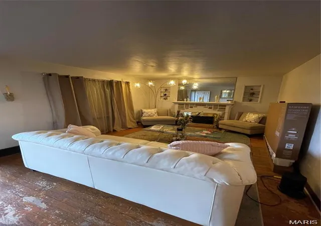 Photo 2 of Single family home for sale at 8960 Whitstone Ct, Saint Louis, MO 63136 | MLS# MIS26068221 | Listing updated on 2026-10-26