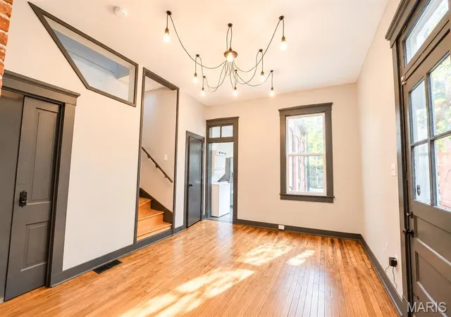 Photo 3 of Single family home for sale at 3706 Ohio Ave, Saint Louis, MO 63118 | MLS# MIS26068222 | Listing updated on 2026-10-28