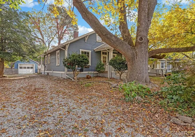 Photo 2 of Single family home for sale at 808 Troy Rd, Edwardsville, IL 62025 | MLS# MIS26068228 | Listing updated on 2026-10-28