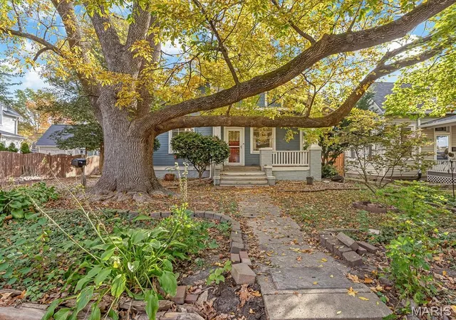 Photo 3 of Single family home for sale at 808 Troy Rd, Edwardsville, IL 62025 | MLS# MIS26068228 | Listing updated on 2026-10-28