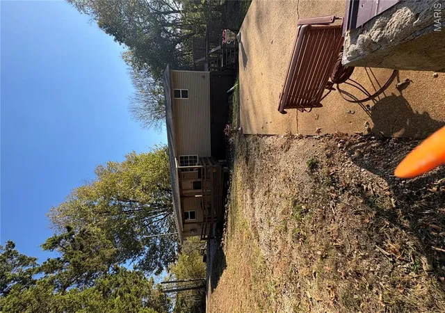 Photo 3 of Single family home for sale at 407 Hickory St, Irondale, MO 63648 | MLS# MIS26068230 | Listing updated on 2026-10-28