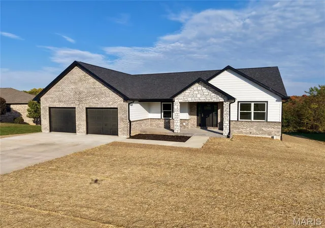 Single family home for sale at 150 Gala Dr, Hannibal, MO 63401 | MLS# MIS26068243
