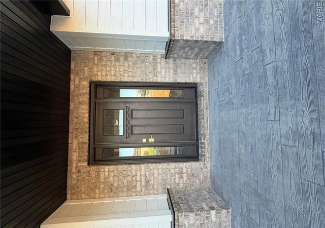 Photo 3 of Single family home for sale at 150 Gala Dr, Hannibal, MO 63401 | MLS# MIS26068243 | Listing updated on 2026-10-27