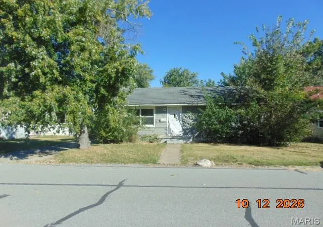 Single family home for sale at 1035 Francis St, Mexico, MO 65265 | MLS# MIS26068251