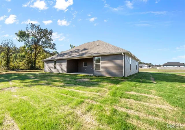 Photo 3 of Single family home for sale at 109 Beau Dr, Scott City, MO 63780 | MLS# MIS26068253 | Listing updated on 2026-10-26