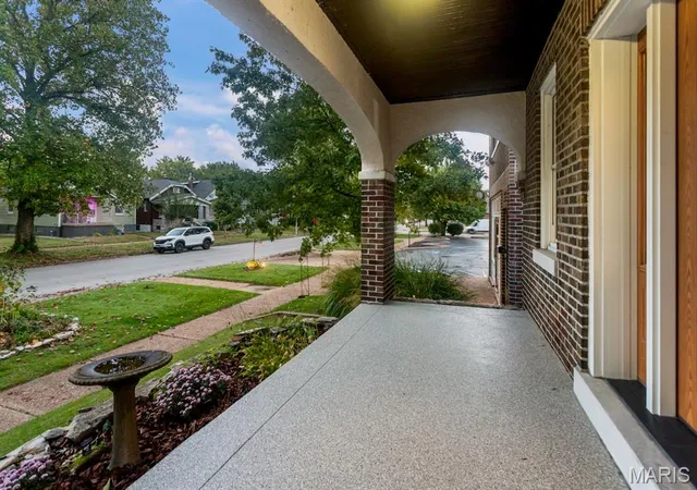 Photo 3 of Single family home for sale at 5916 Leona St, Saint Louis, MO 63116 | MLS# MIS26068255 | Listing updated on 2026-10-28