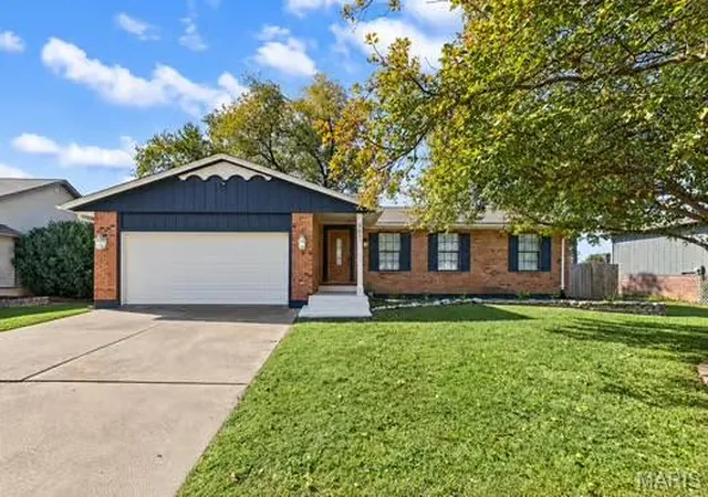 Single family home for sale at 661 Marian Dr, Dupo, IL 62239 | MLS# MIS26068257