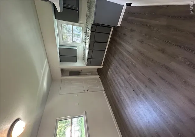 Photo 4 of Sale Pending at 9 Agnes Dr, East Saint Louis, IL 62206 | MLS# MIS26068264 | Listing updated on 2026-10-24