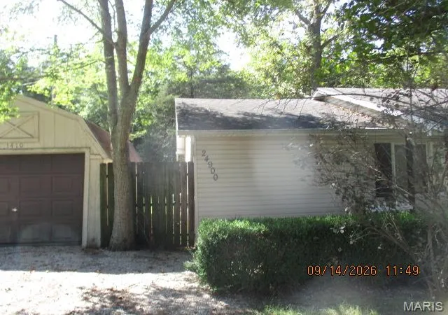 Photo 2 of Single family home for sale at 24900 Highway 32, Belleview, MO 63623 | MLS# MIS26068270 | Listing updated on 2026-10-26