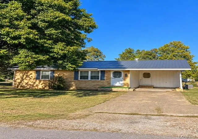 Photo 2 of Single family home for sale at 414 Franklin, Campbell, MO 63933 | MLS# MIS26068282 | Listing updated on 2026-10-23